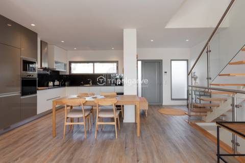 Moradia T3 Venda em Guia,Albufeira