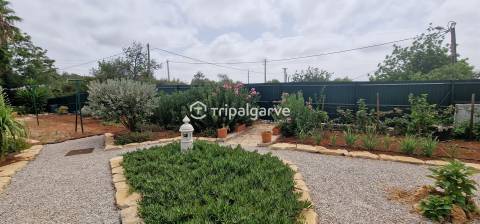 Moradia T4 com piscina e garagem em Belmonte - Portimao