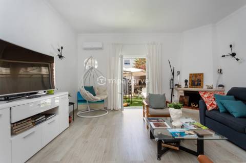 Moradia Geminada T2 Venda em Albufeira e Olhos de Água,Albufeira