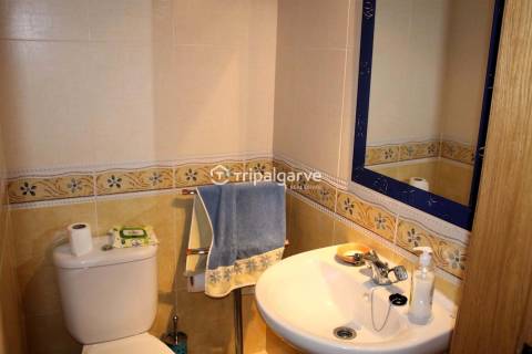 Moradia T2+2 com piscina localizada nos Caliços em Albufeira