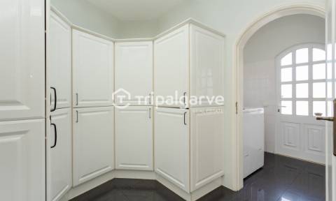 Moradia T5  com Piscina e garagem – Guia