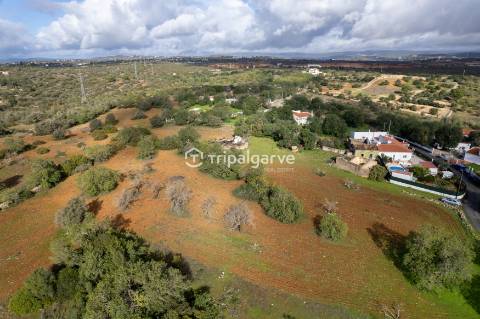 Terreno Misto de com Ruínas - Albufeira