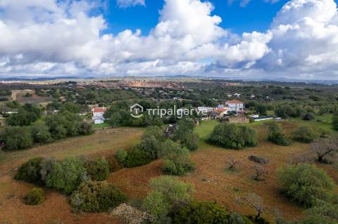 Terreno Misto de com Ruínas - Albufeira