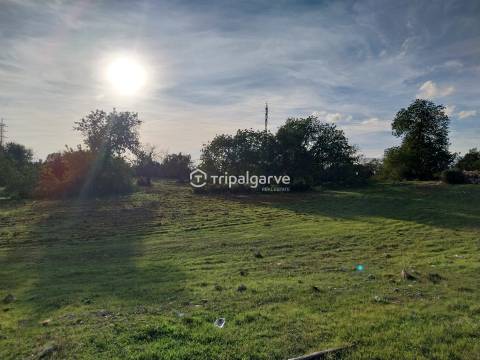 Terreno Misto de com Ruínas - Albufeira