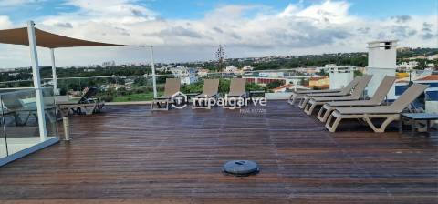 T3 Moderno com Vista Mar e Piscina Infinita – Olhos D´Água
