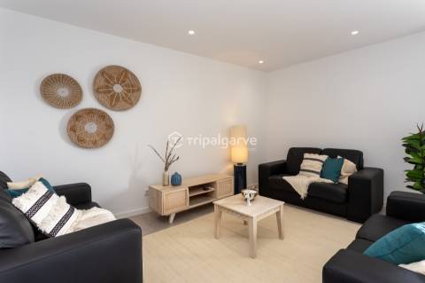 T3 Moderno com Vista Mar e Piscina Infinita – Olhos D´Água