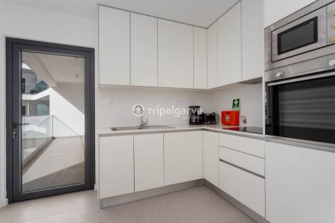 T3 Moderno com Vista Mar e Piscina Infinita – Olhos D´Água