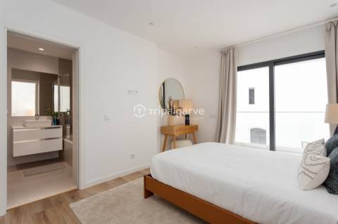 T3 Moderno com Vista Mar e Piscina Infinita – Olhos D´Água