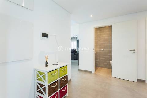 T2+1  Moderno em Zona Exclusiva de Albufeira com garagem