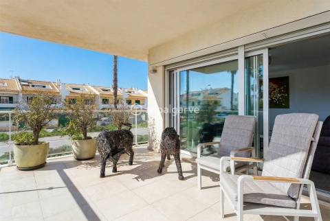 T2+1  Moderno em Zona Exclusiva de Albufeira com garagem