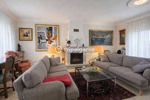 MORADIA T3 COM TERRAÇO PANORÂMICO + ESPAÇO COMERCIAL CENTRO DE PORTIMÃO