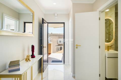 T1+1 RENOVADO COM VARANDA+GARAGEM+ARCADACAO