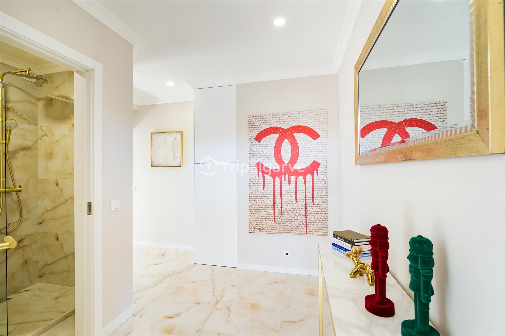 T1+1 RENOVADO COM VARANDA+GARAGEM+ARCADACAO