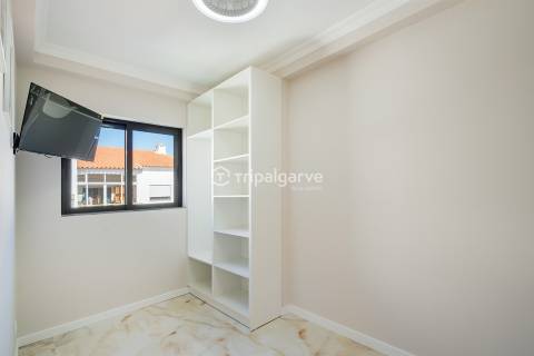 T1+1 RENOVADO COM VARANDA+GARAGEM+ARCADACAO