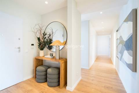 Luxuoso penthouse T4 com vista mar unica