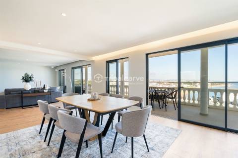 Luxuoso penthouse T4 com vista mar unica