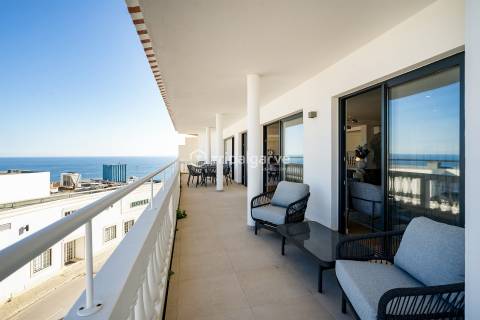 Luxuoso penthouse T4 com vista mar unica