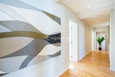 Luxuoso penthouse T4 com vista mar unica