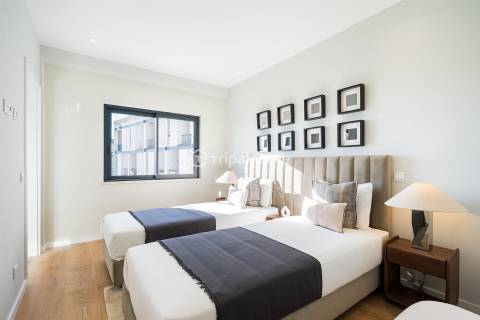 Luxuoso penthouse T4 com vista mar unica