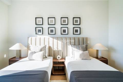 Luxuoso penthouse T4 com vista mar unica