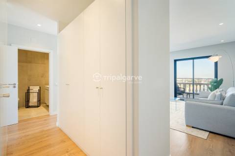 Luxuoso penthouse T4 com vista mar unica