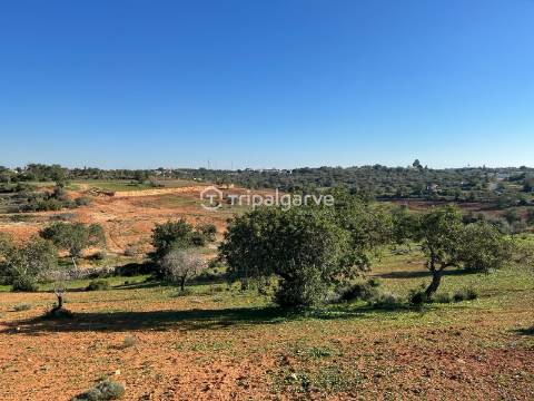 Terreno Mixto com Ruína em Canais – Albufeira