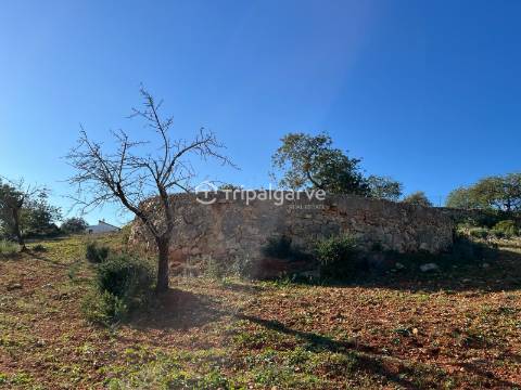 Terreno Mixto com Ruína em Canais – Albufeira