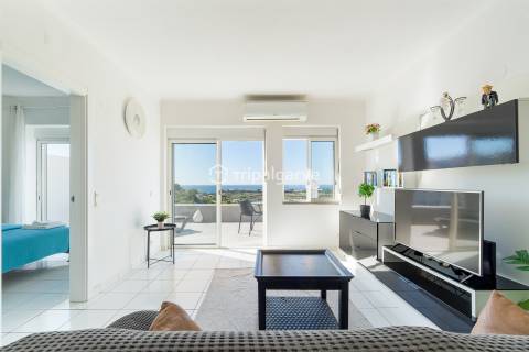 Apartamento T1 para Venda em Albufeira e Olhos de Água – Penthouse com Vistas Panorâmicas sobre Mar