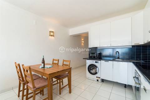 Apartamento T1 para Venda em Albufeira e Olhos de Água – Penthouse com Vistas Panorâmicas sobre Mar