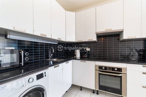 Apartamento T1 para Venda em Albufeira e Olhos de Água – Penthouse com Vistas Panorâmicas sobre Mar