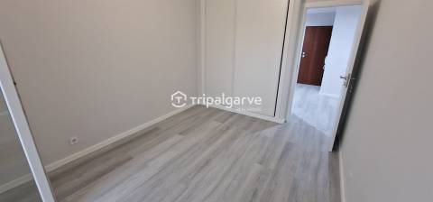 T2 Renovado com Vista desafogada