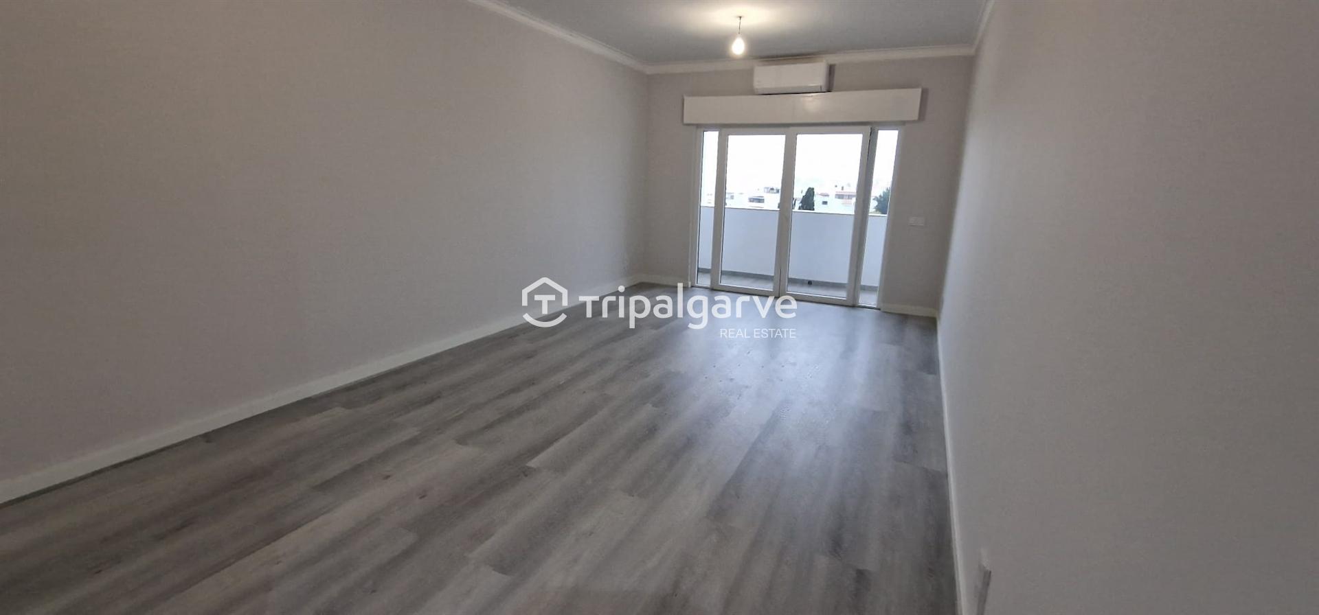 T2 Renovado com Vista desafogada