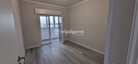 T2 Renovado com Vista desafogada