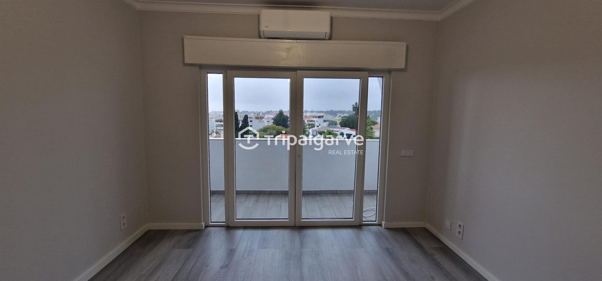 T2 Renovado com Vista desafogada