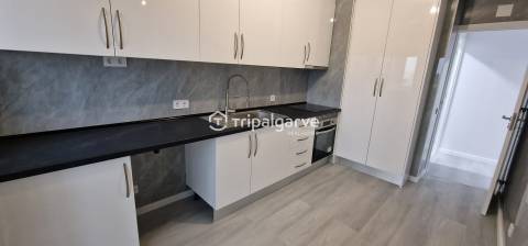 T2 Renovado com Vista desafogada