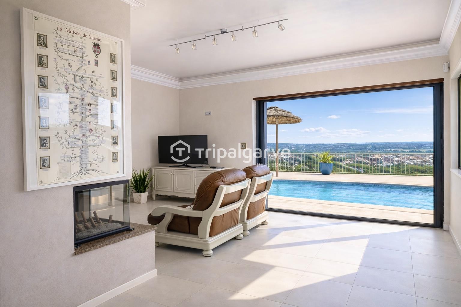 Moradia V4 com vista panorâmica 360º em Tunes