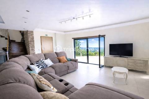 Moradia V4 com vista panorâmica 360º em Tunes