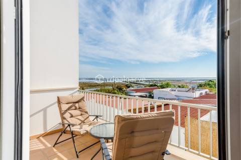 Moradia em Banda T3 com Jacuzzi e Vistas Sobre a Ria Formosa na Fuseta, Algarve
