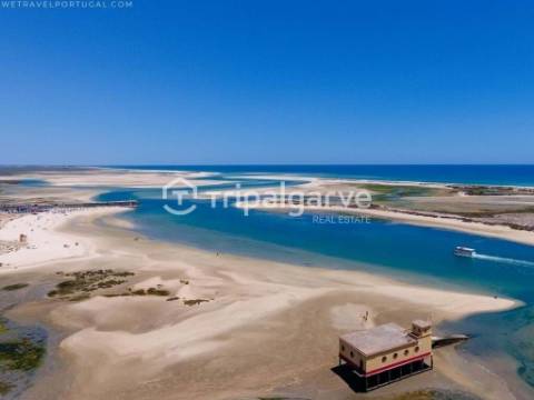 Moradia em Banda T3 com Jacuzzi e Vistas Sobre a Ria Formosa na Fuseta, Algarve