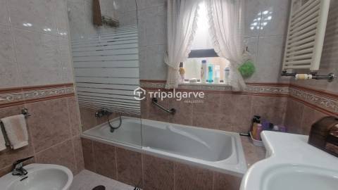 Apartamento T4 em primeira linha do Golfe - Portimao