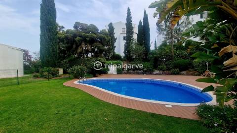 Apartamento T4 em primeira linha do Golfe - Portimao