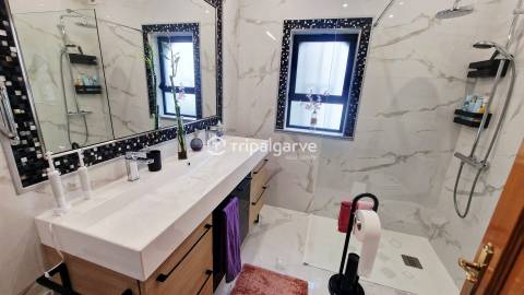 Apartamento T4 em primeira linha do Golfe - Portimao