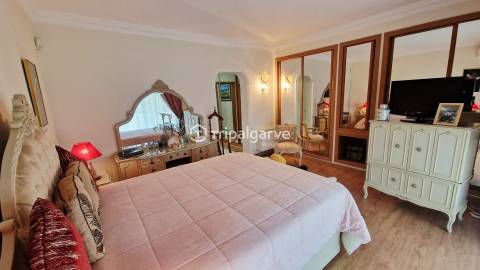 Apartamento T4 em primeira linha do Golfe - Portimao