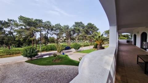 Apartamento T4 em primeira linha do Golfe - Portimao