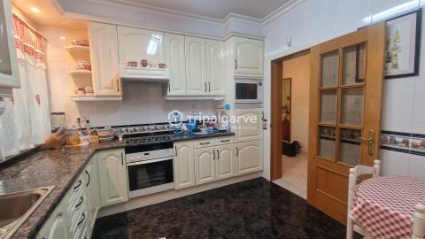 Apartamento T4 em primeira linha do Golfe - Portimao