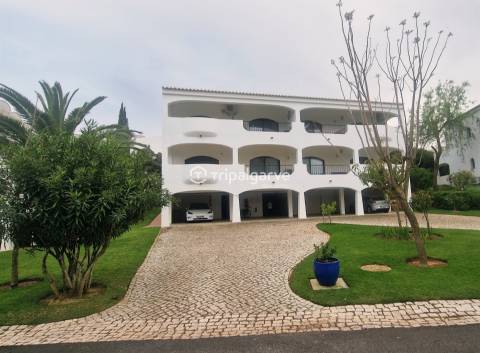 Apartamento T4 em primeira linha do Golfe - Portimao