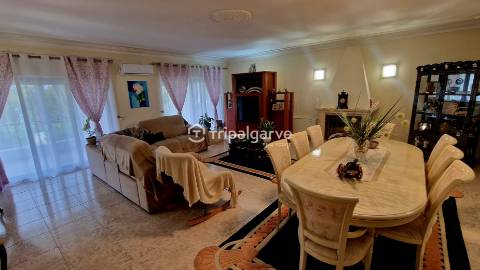 Apartamento T4 em primeira linha do Golfe - Portimao