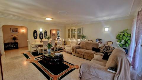 Apartamento T4 em primeira linha do Golfe - Portimao