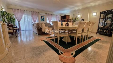 Apartamento T4 em primeira linha do Golfe - Portimao