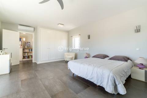Moradia de 4 quartos com piscina aquecida, perto das praias e dos campos de golfe de Albufeira